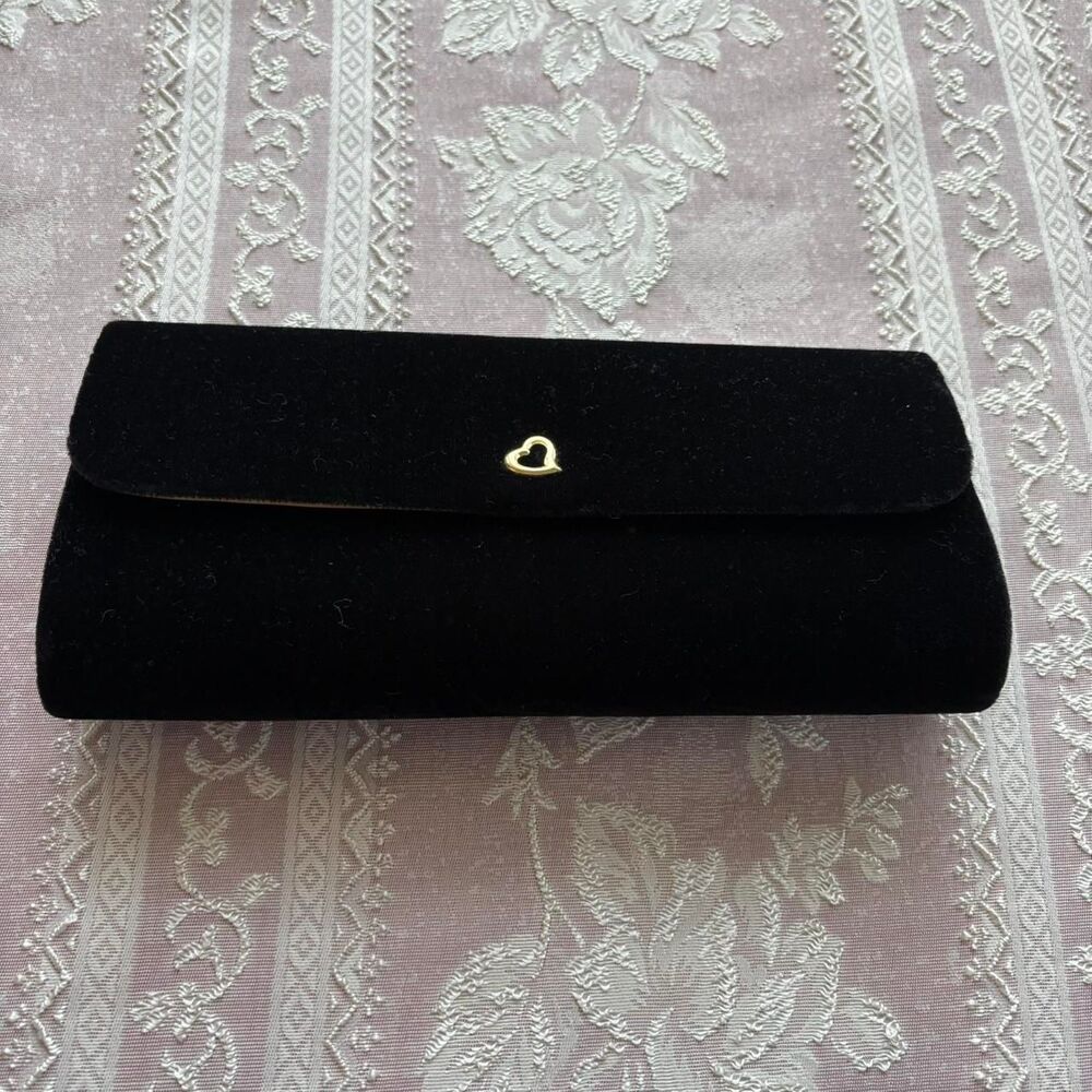 Victoria's Secret Women's Black Velvet Bag - Picture 2 of 6